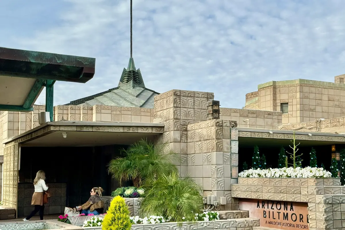 Arizona Biltmore exterior and landscaped grounds