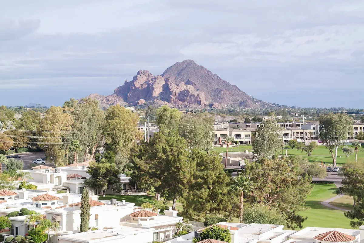 Camelback Mountain rock formations near Echo Canyon