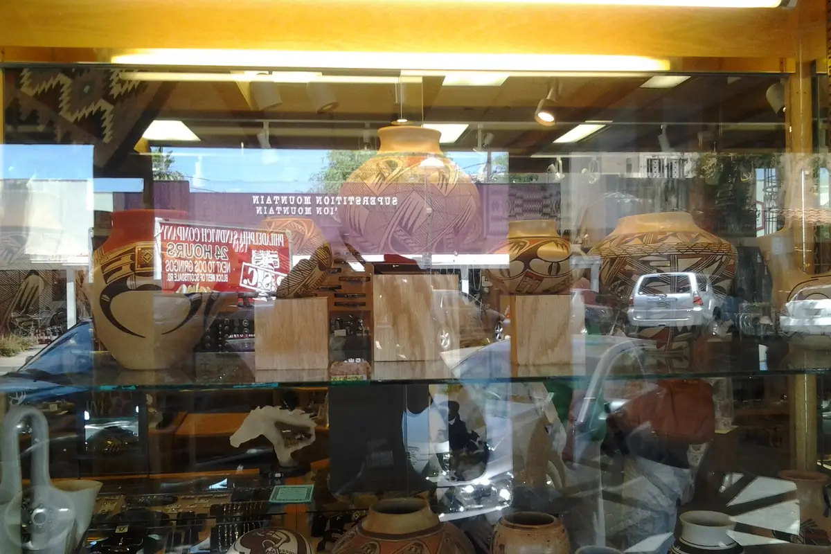 Shopfront in the Fifth Avenue and Old Town Scottsdale shopping district